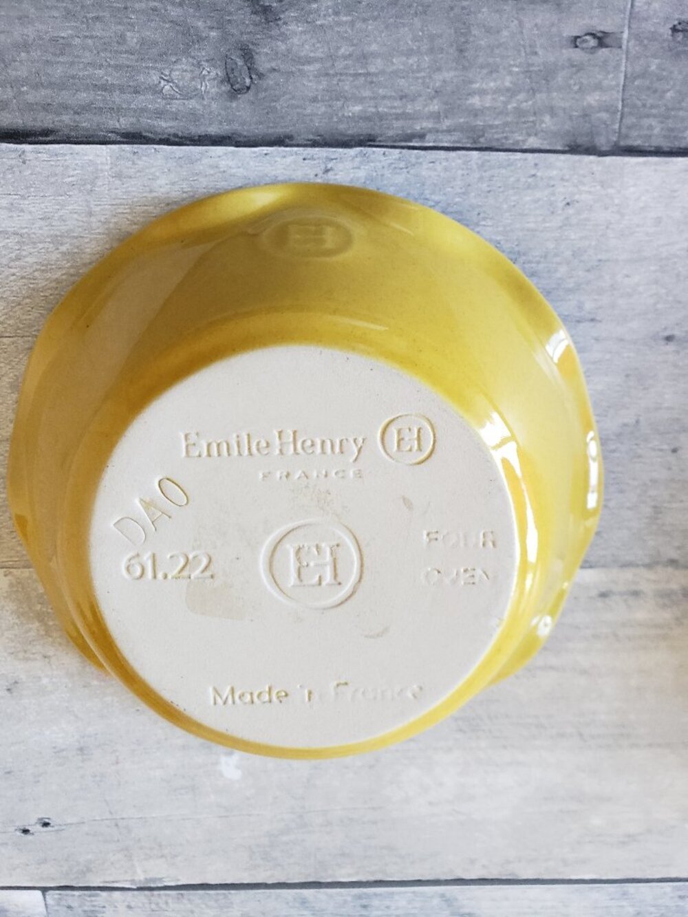 NWT - Emile Henry Modern Classics Mini Pie Dish in Yellow